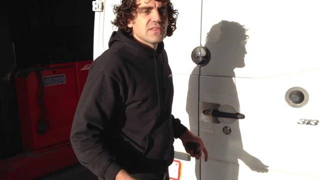 YouTube thumbnail: Van security DEADLOCKS? SLAMLOCKS? Or ARMAPLATE?
