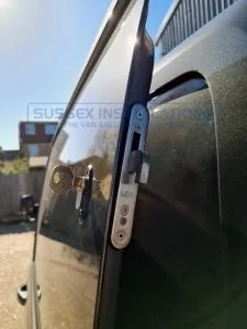 A Locks 4 Vans hooklock deadlock