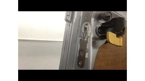 Hook-lock maintenance support thumbnail