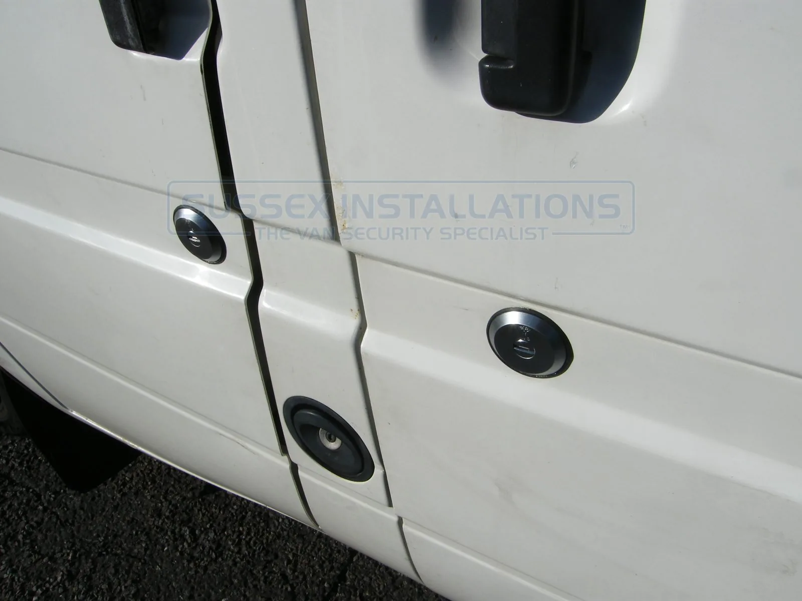 Slamlocks fitted to a 1996-2000 Ford Transit