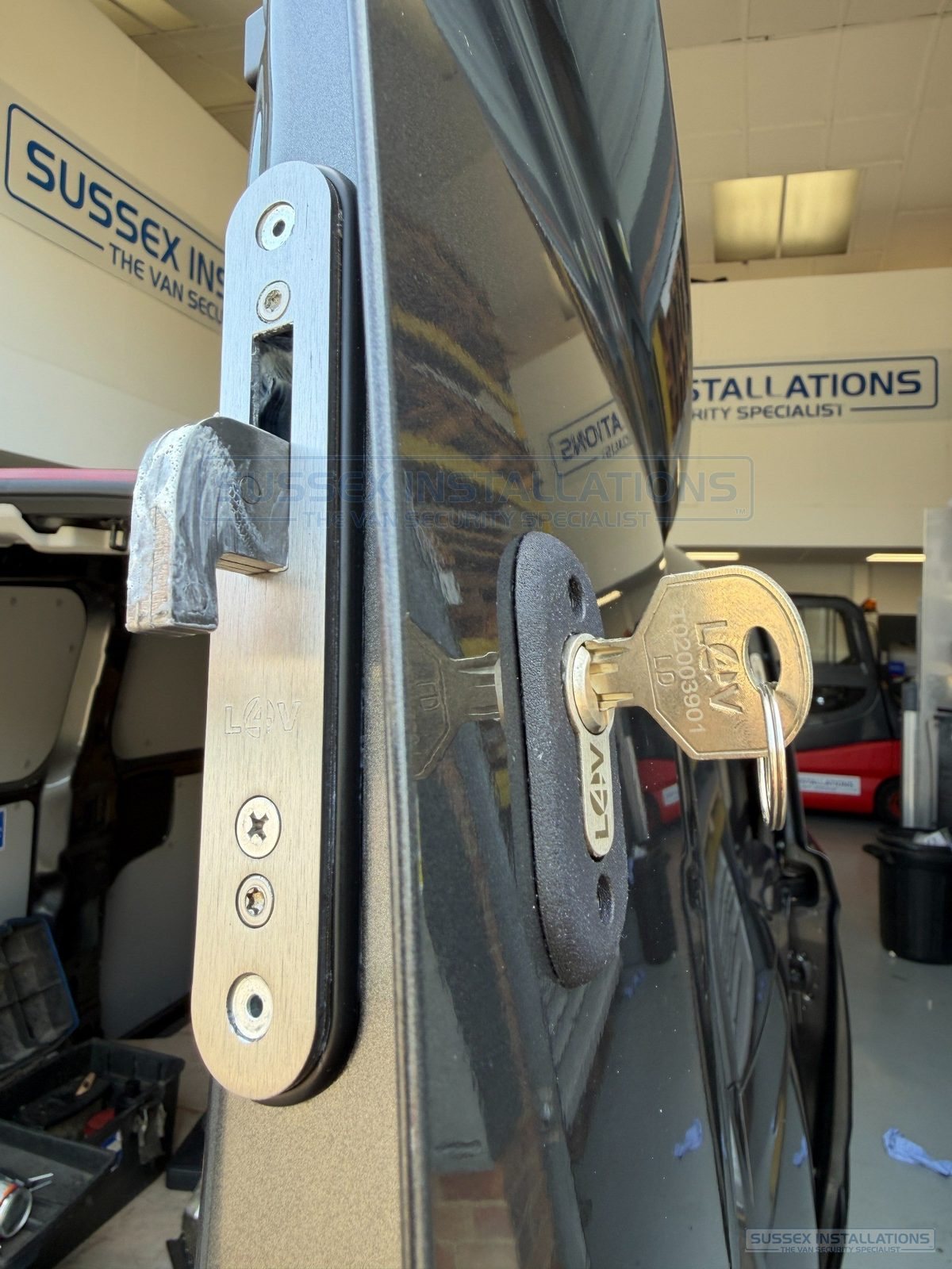 Finished van deadlock and hook lock installation