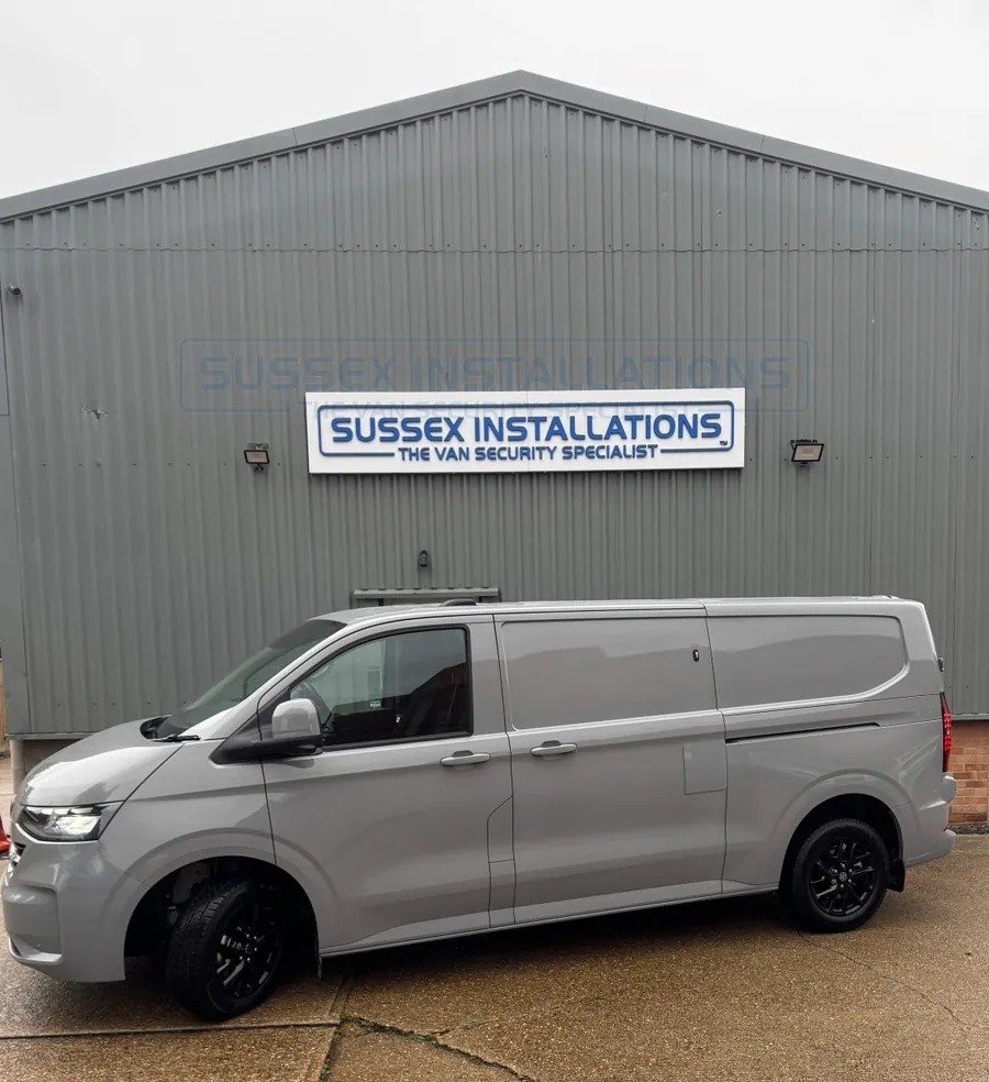 Volkswagen Transporter/Caravelle T7 2025-on fitted with internal and external colour-coded shields